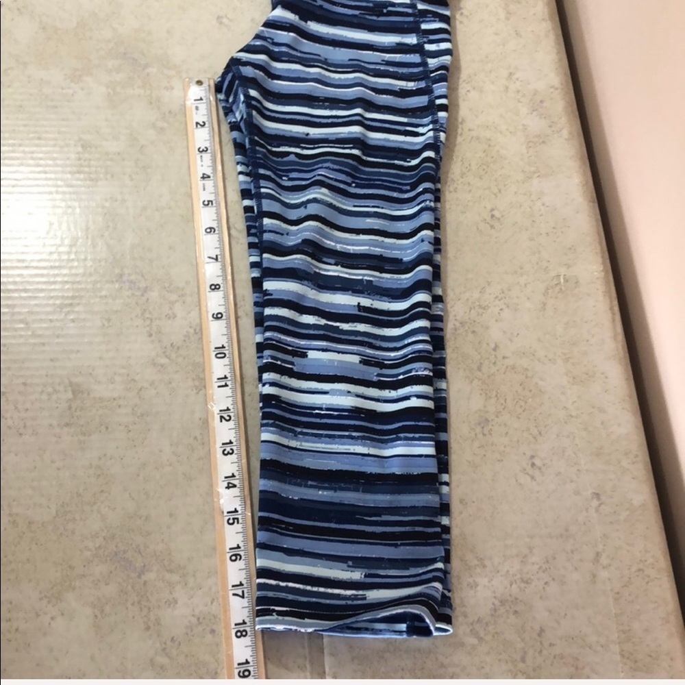 Gap Fit GFast Capris/Crop Strip Leggings Extra Small - Picture 5 of 9